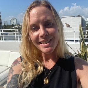 Meet your Posher, Alexandra